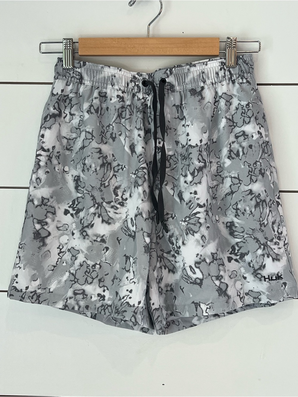 Huk Men's Gray‎ Marble Camo Swim Trunks